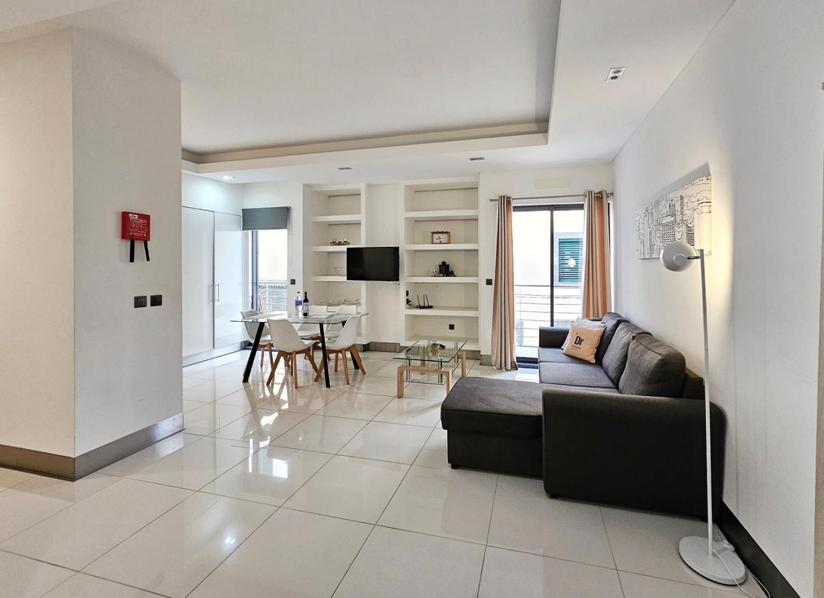 Anadia Atrium Apartment Фуншал Екстериор снимка