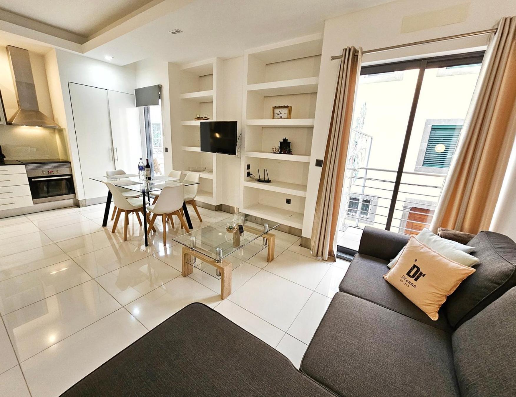 Anadia Atrium Apartment Фуншал Екстериор снимка