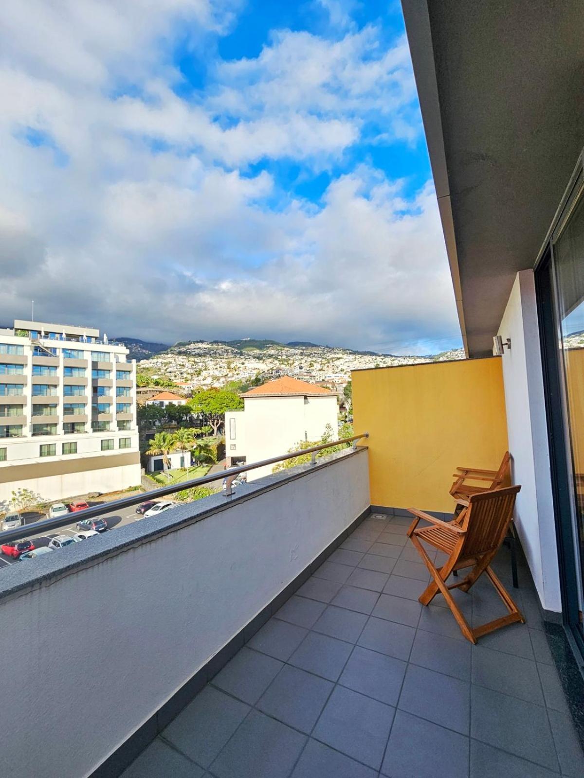 Anadia Atrium Apartment Фуншал Екстериор снимка