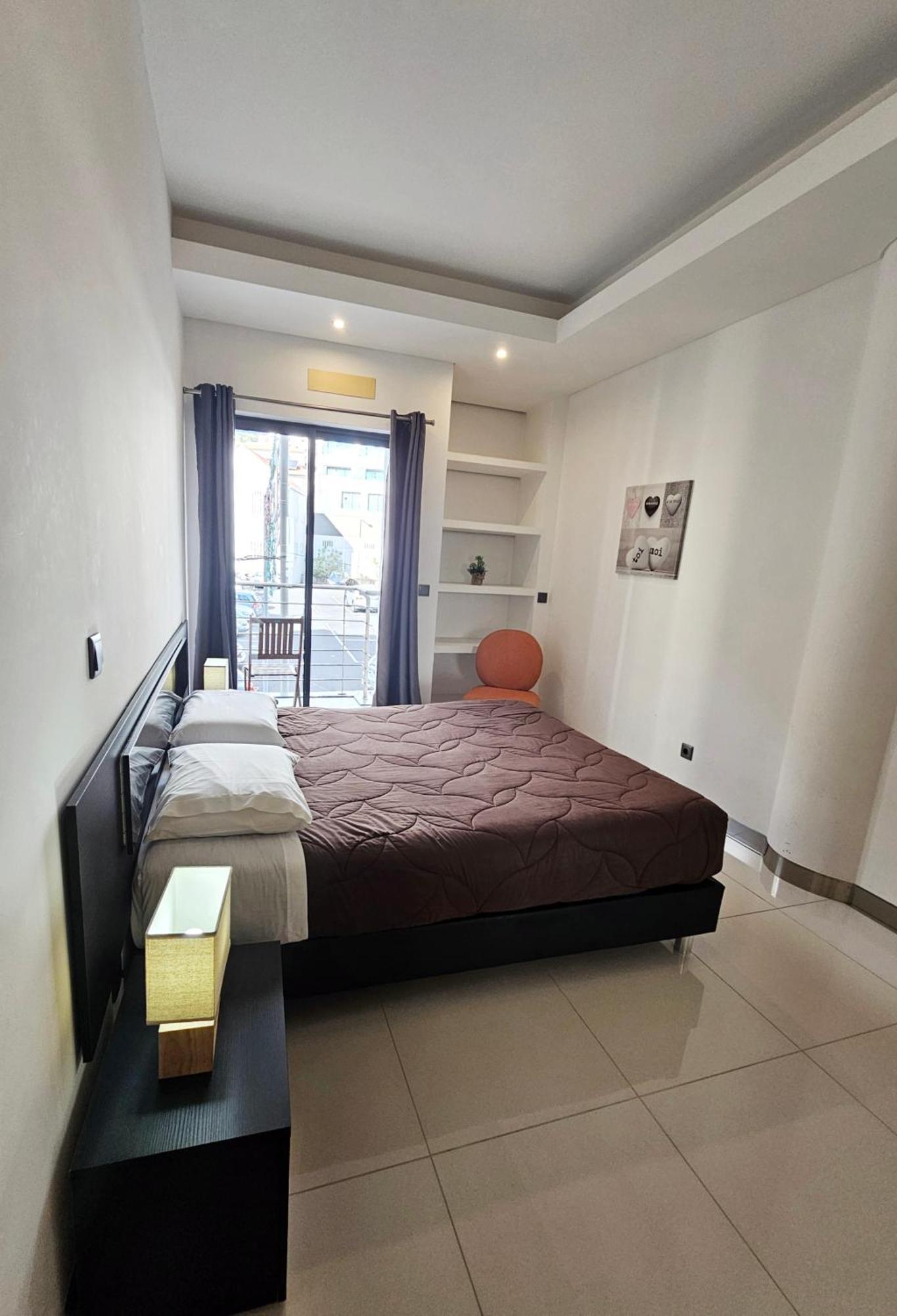 Anadia Atrium Apartment Фуншал Стая снимка