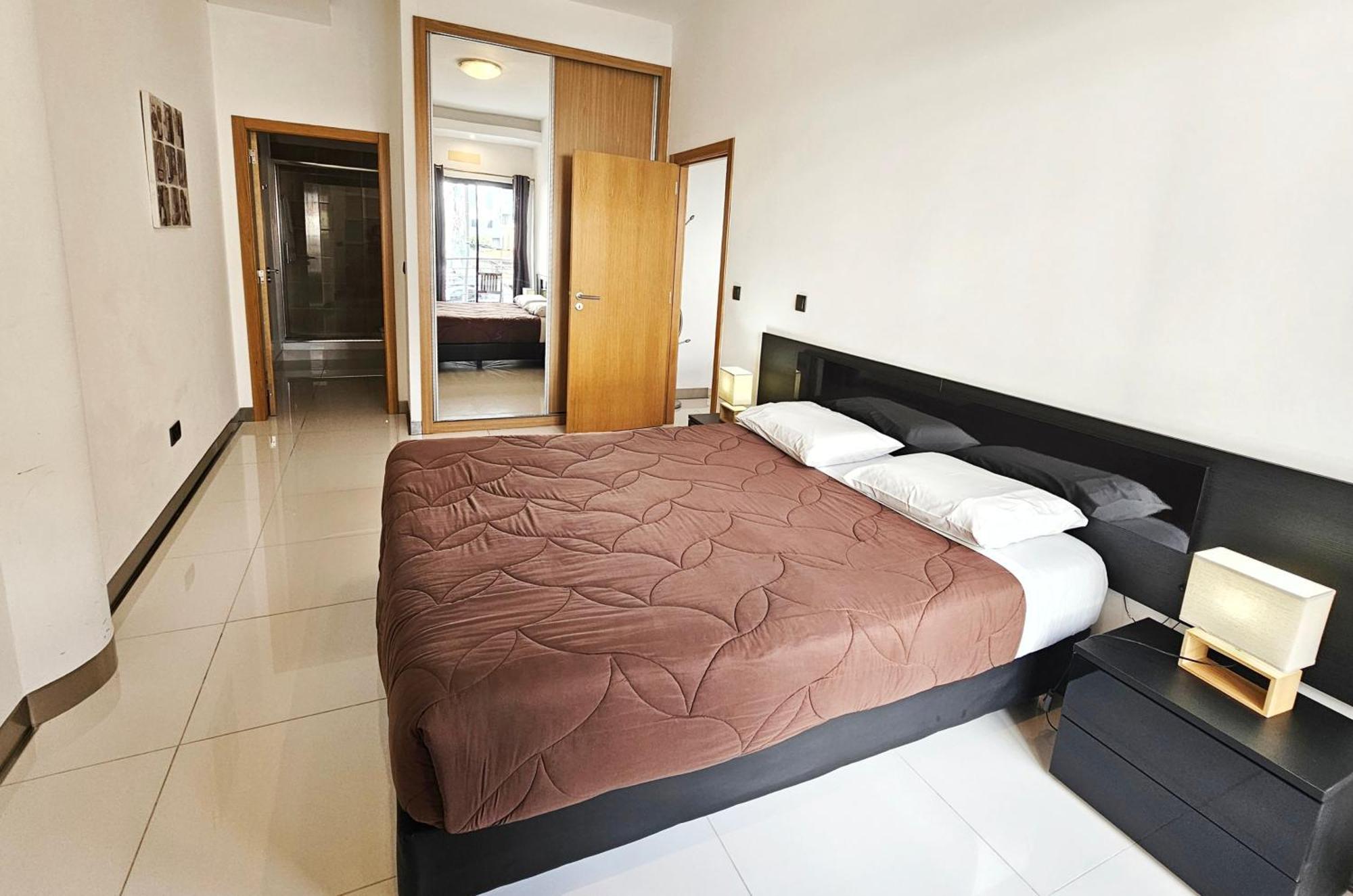 Anadia Atrium Apartment Фуншал Стая снимка